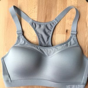 NWOT Victoria’s Secret sports bra